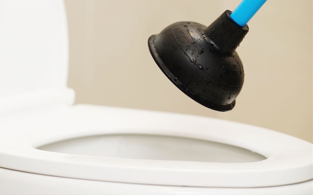5 reasons why your toilet keeps clogging.
