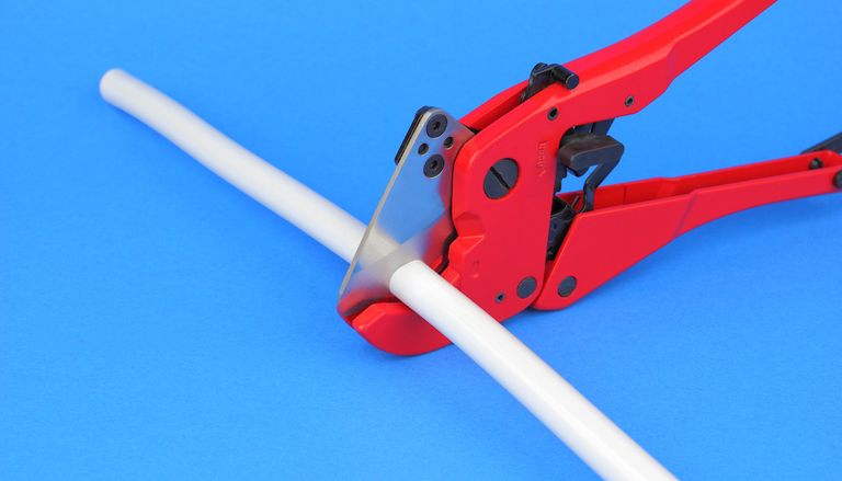 How to Cut PEX Pipe Thumbtack