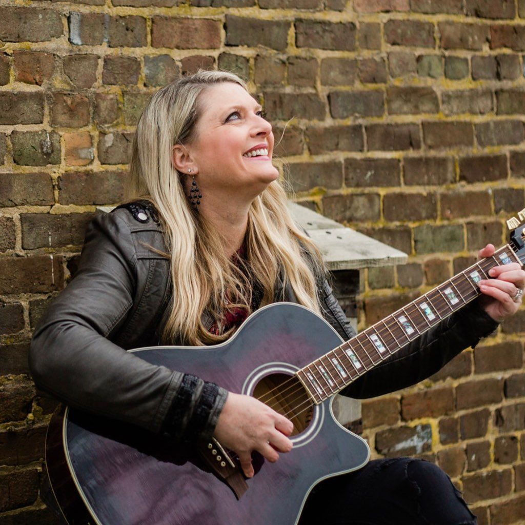 Melissa DuVall Singer/Acoustic Guitar