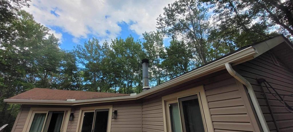 Seamless Aluminum gutters installation Gouldsboro 