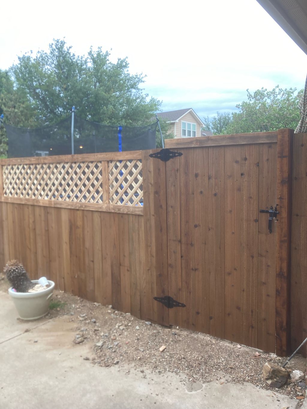 Fence build