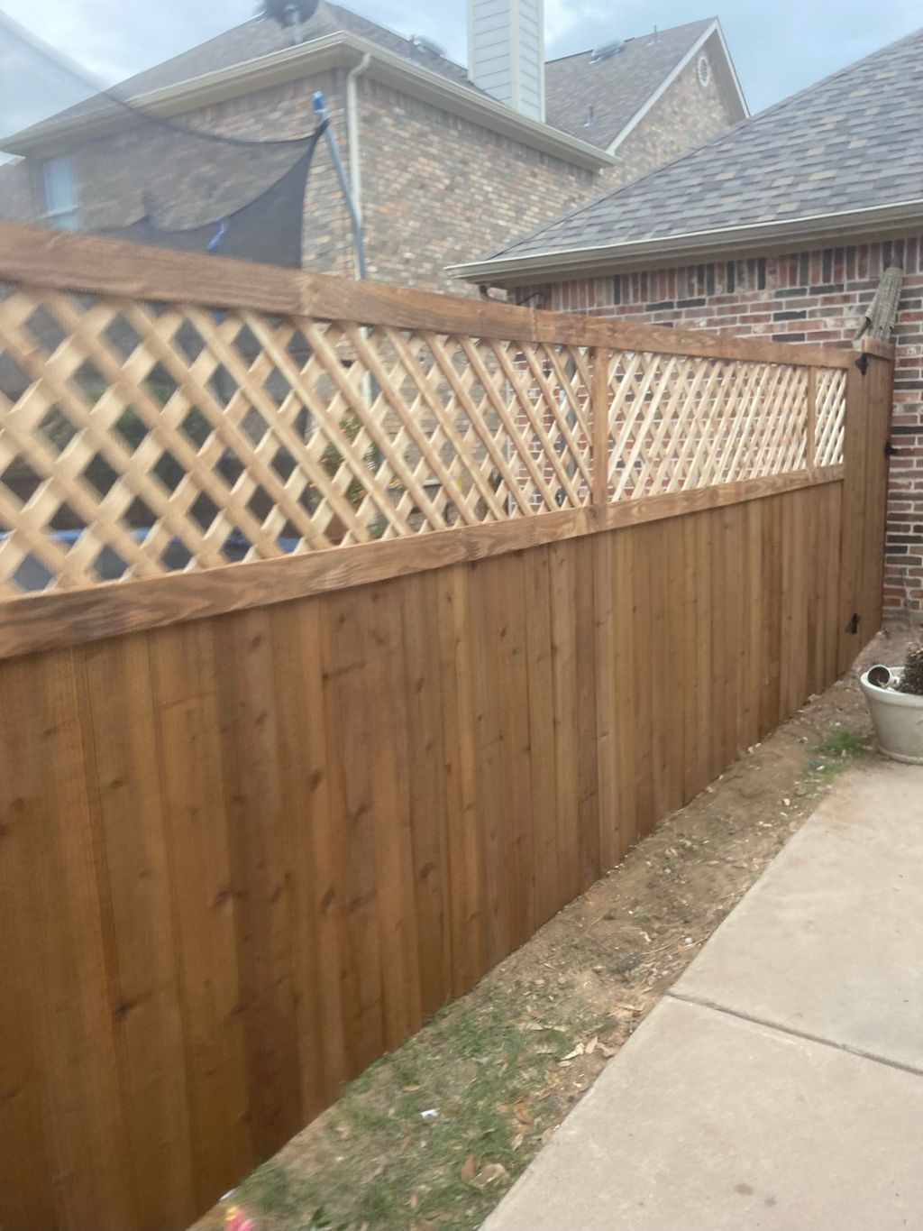 Fence build