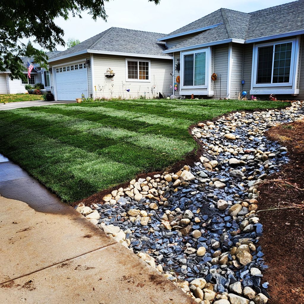 Dry Creek Bed Build and Sod Planting 