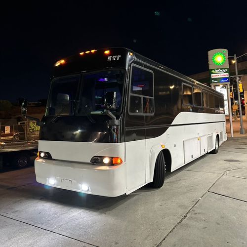 A AND M LIMOUSINE Expressway