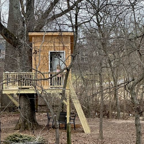 we really love our treehouse we had made !