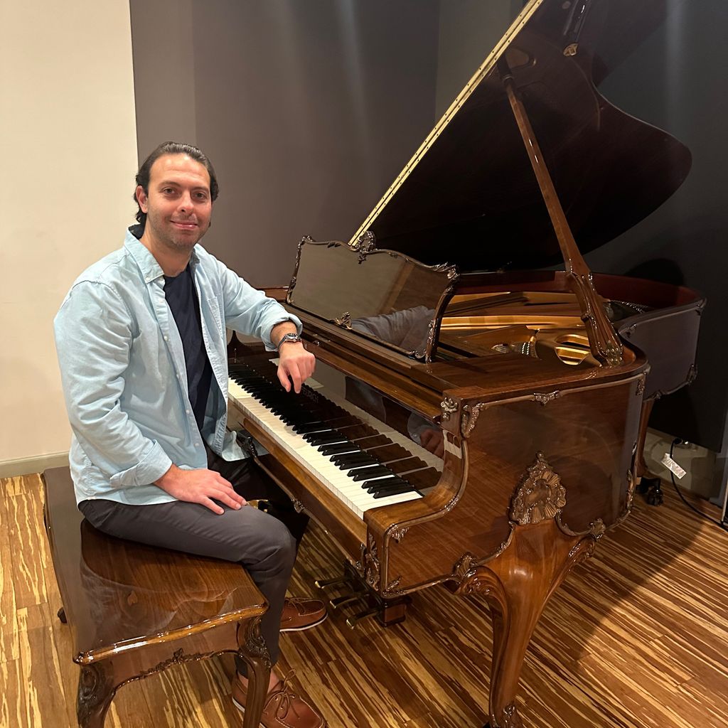 Piano Lessons from a Berklee Graduate Jazz Pianist