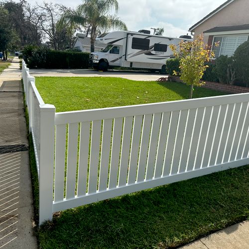Semi-Privacy Picket Fence 42" High