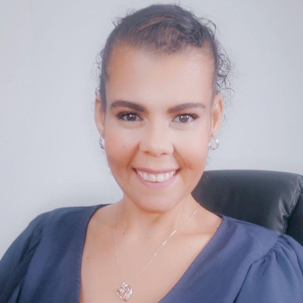 Nelyza S Garcia - Notary Public Loan Signing Agent
