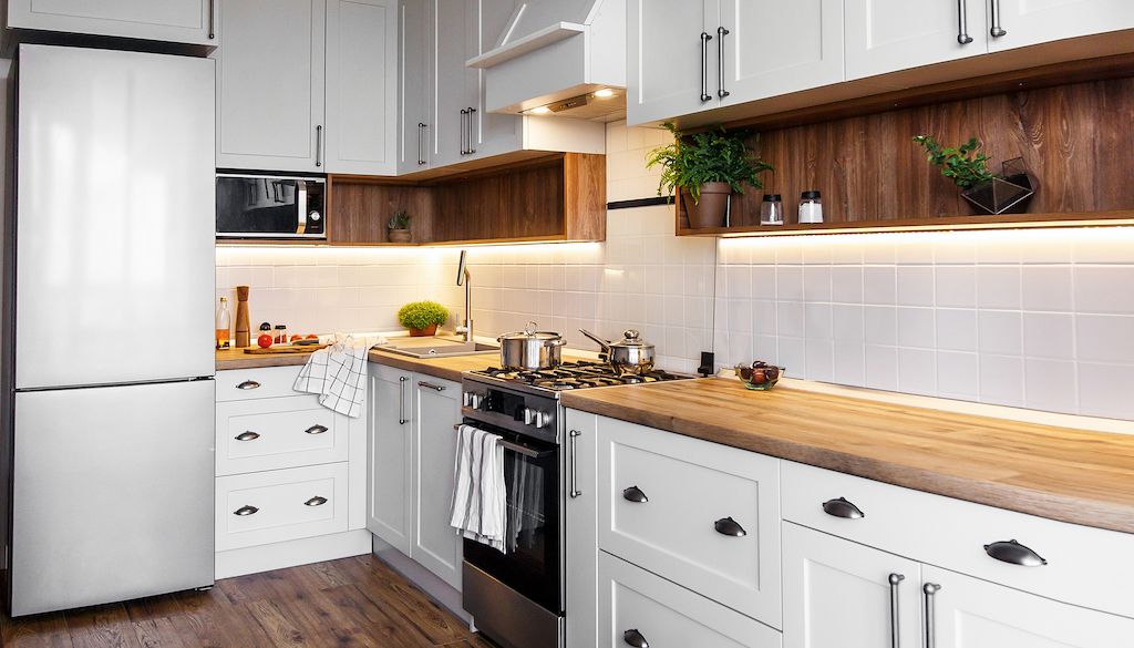 task lighting under kitchen cabinet