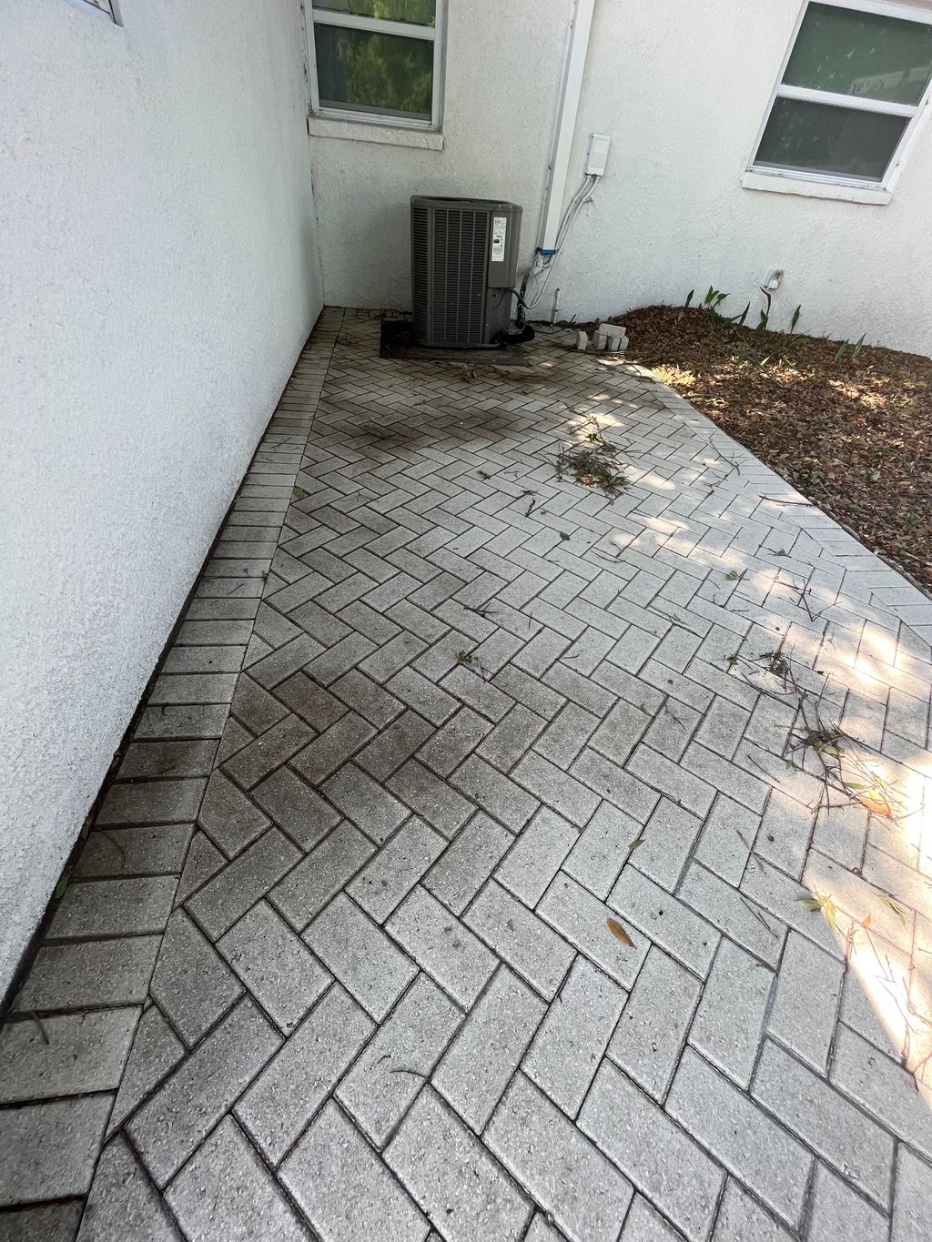 PAVER CLEAN & SEAL (BEFORE)