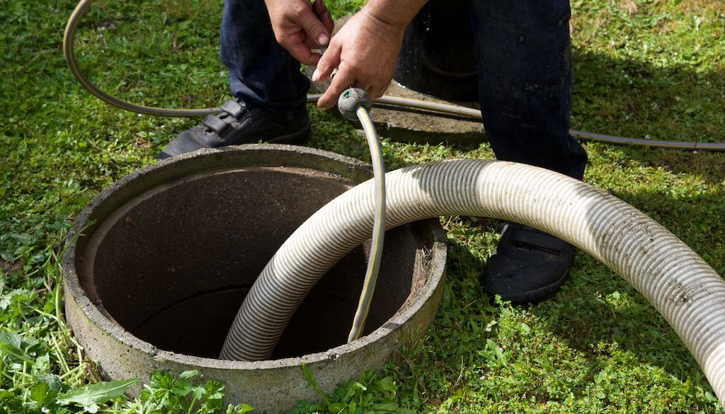 professional cleaning and unblocking septic tank system