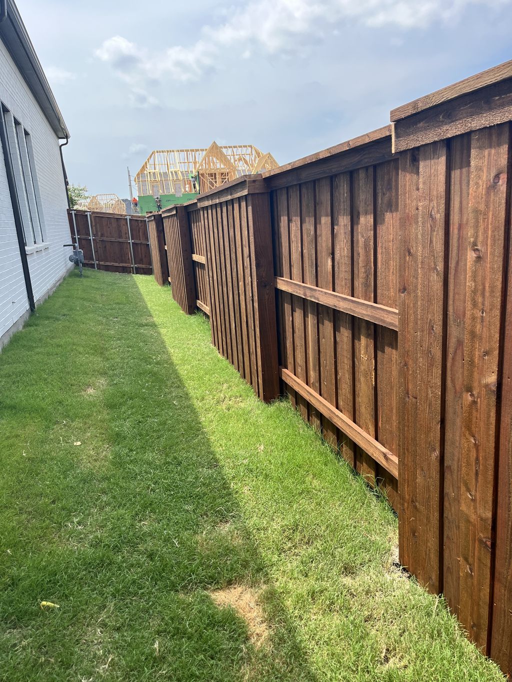 Board on board cap and trim