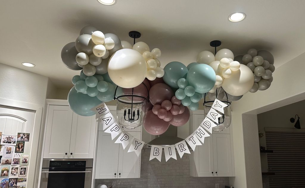 Kristen did an amazing job on my balloons!! She br