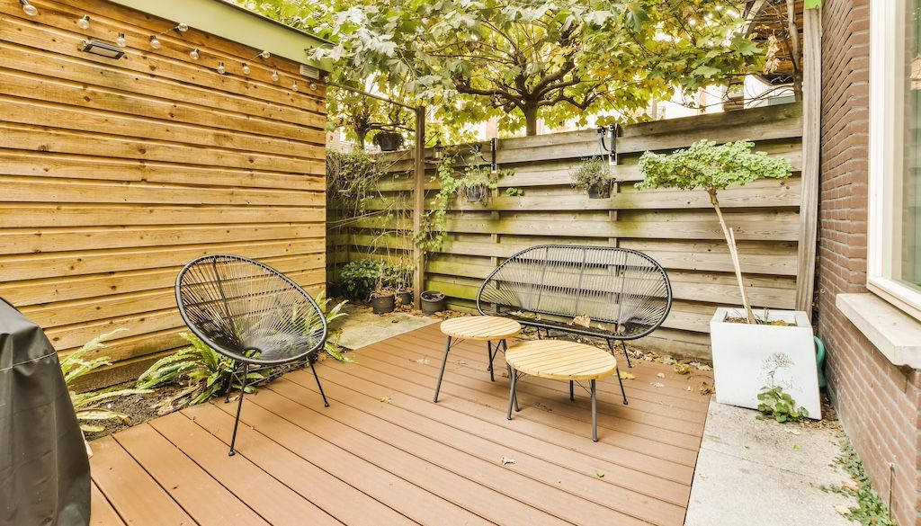 empty and clean outdoor backyard patio before moving out