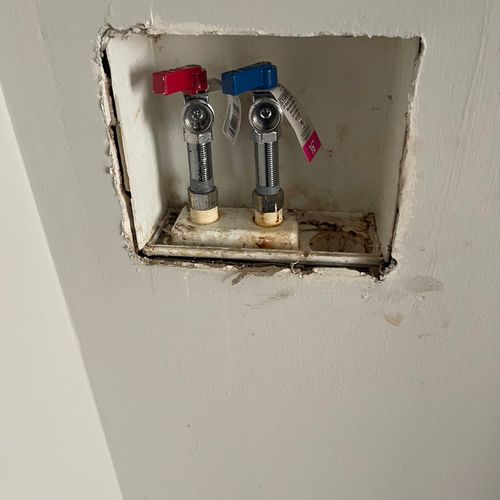 This Plummer was on time,  very professional, gave
