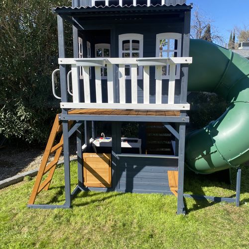 Play Equipment Construction and Assembly