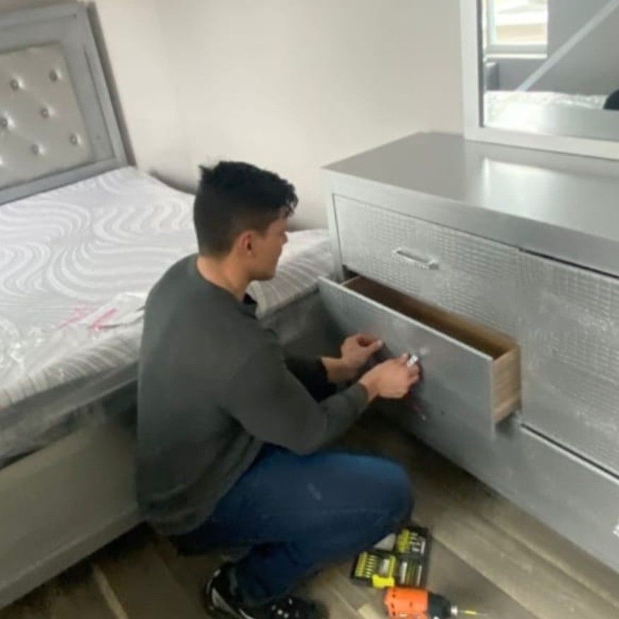 Jeff furniture assembler