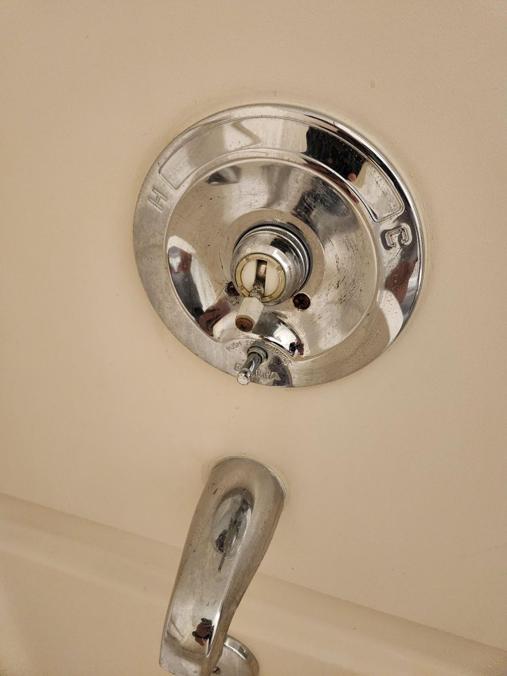 Tub Knob/Handle Repair - Before 