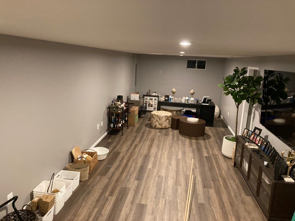Painting tv mounting 