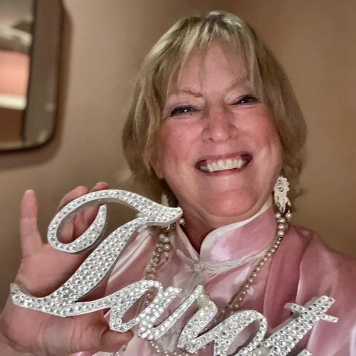 Tarot Card Reader Angela Lucy