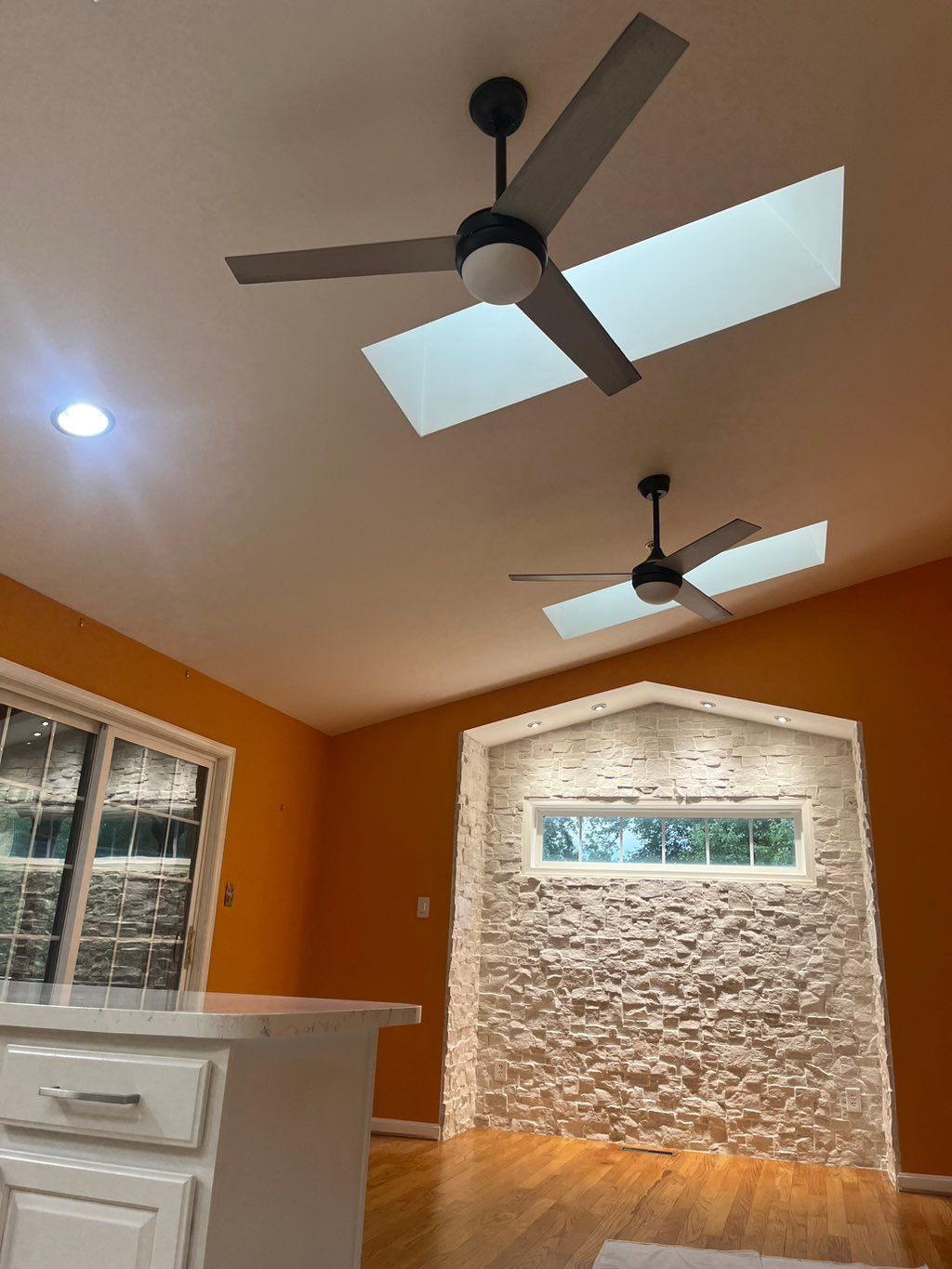 Installation stone decorative 
