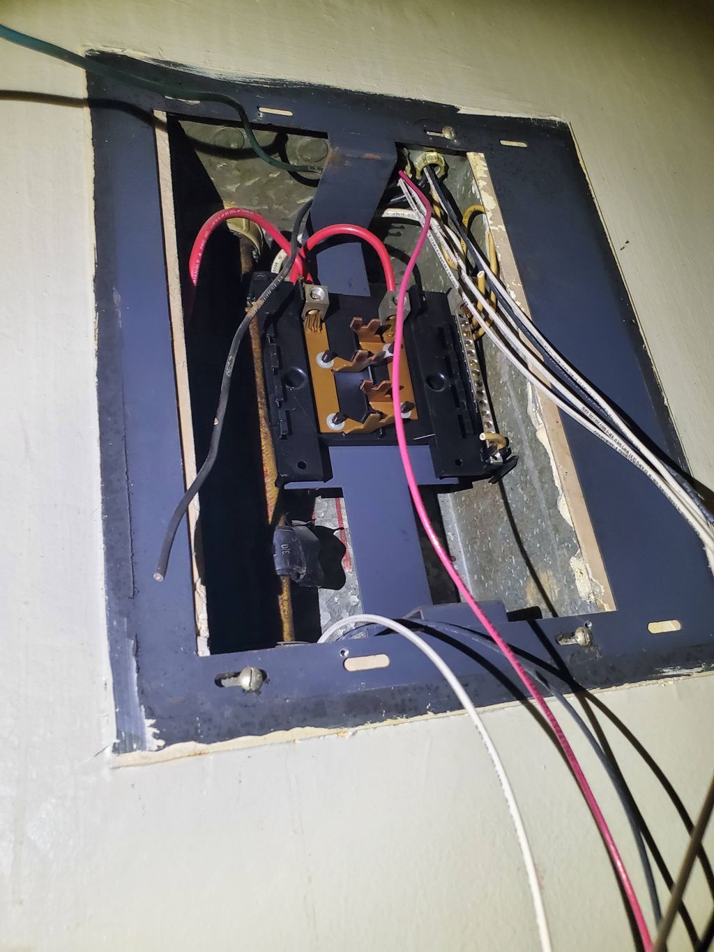 Replacing old Fuses to New Circuit breakers and Wi