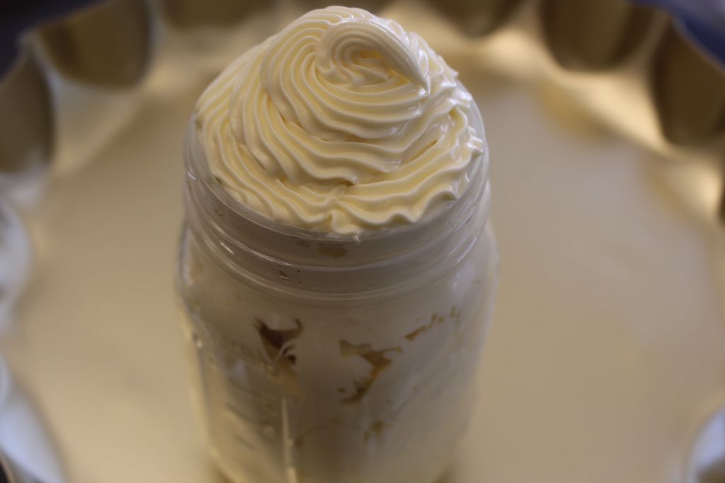 Deliciously light Italian meringue buttercream ici