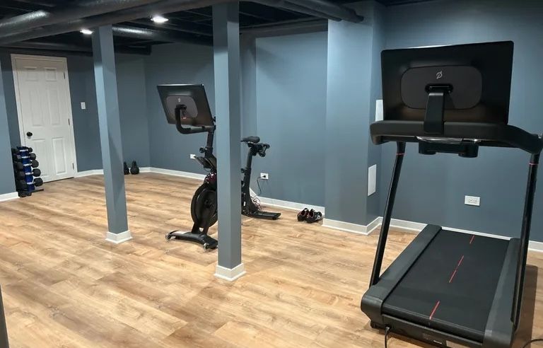 basement remodel idea: home gym in basement