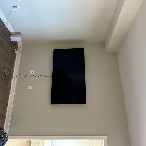 Suleyman did a great job mounting a TV on the wall