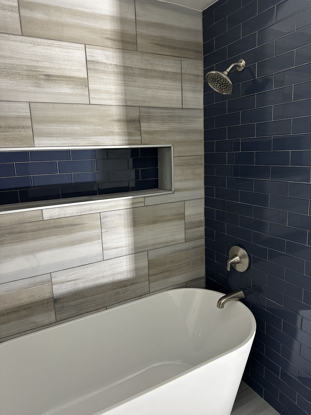 Moden bathtub