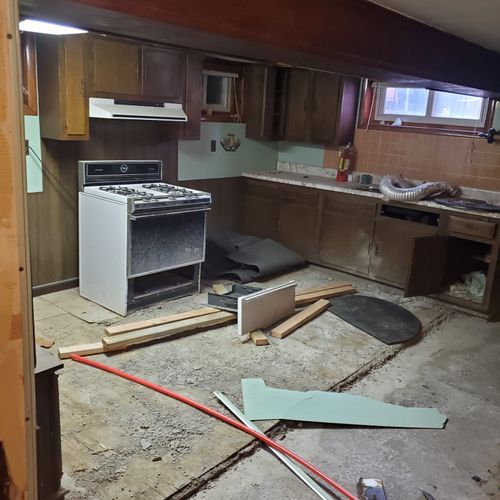 Kitchen Remodel// Before