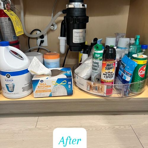 Under the sink Organizing 
Product: Acrylic turnta