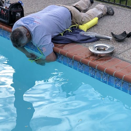 Pool light repair