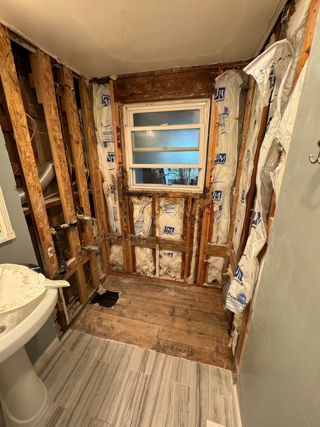 Demo bathrooms 