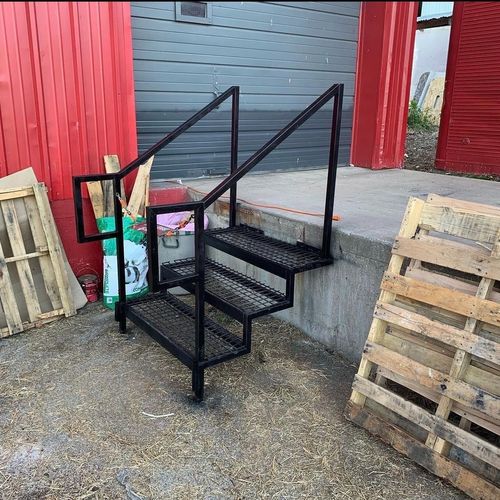 Built a set of stairs for a loading dock, Fast del