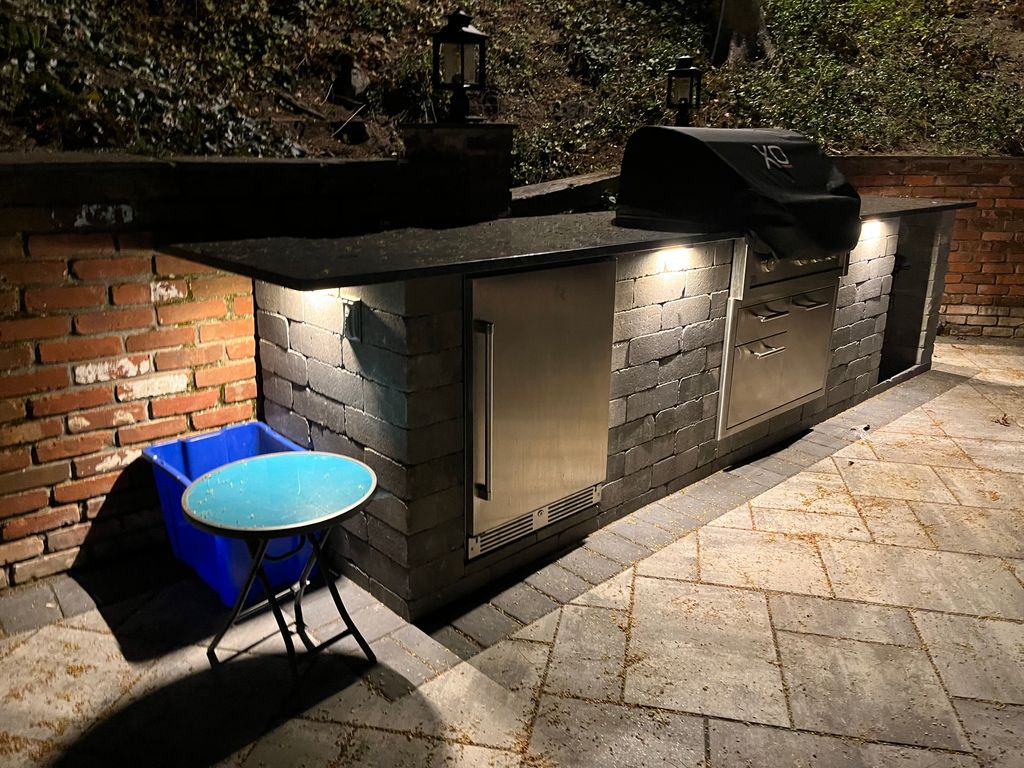 hardscape outdoor lighting 