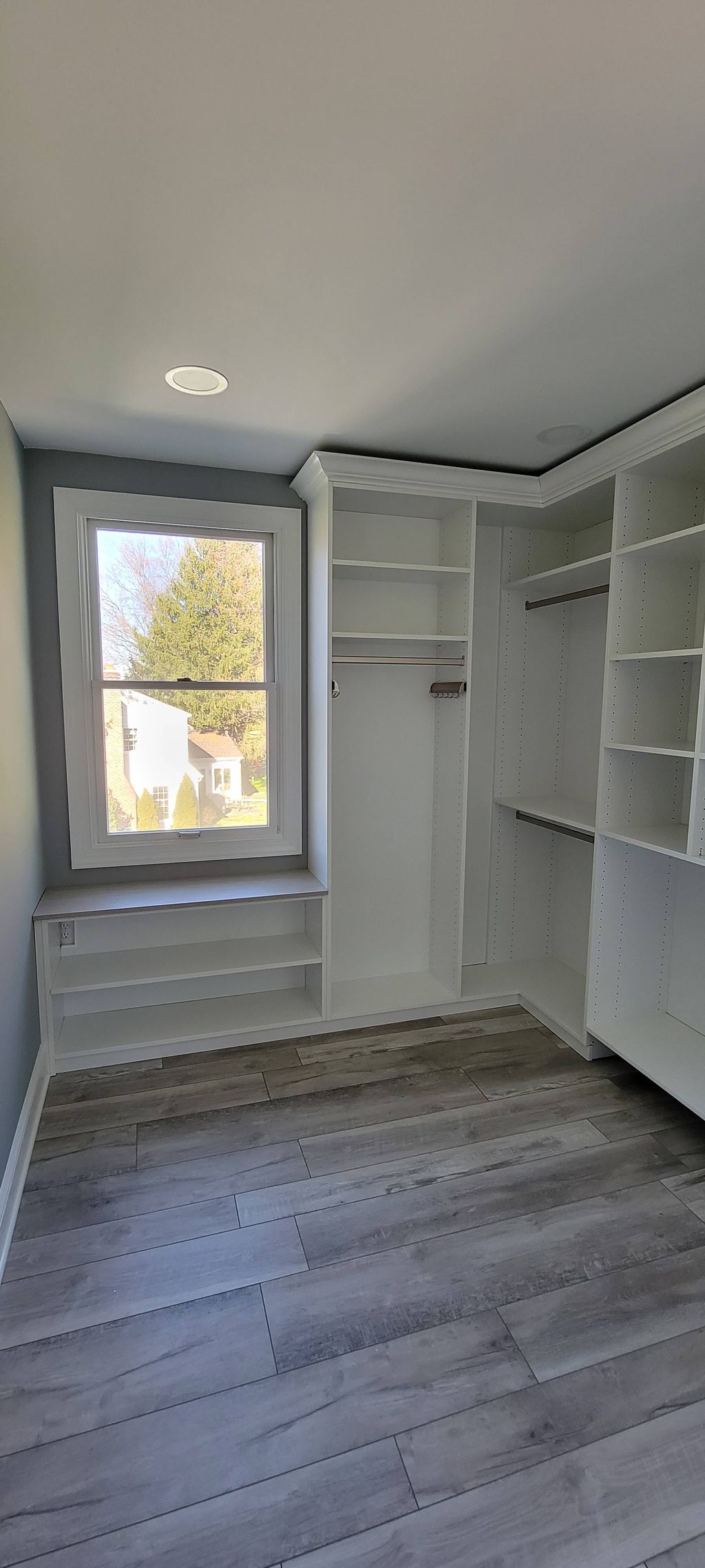 walkin closet 