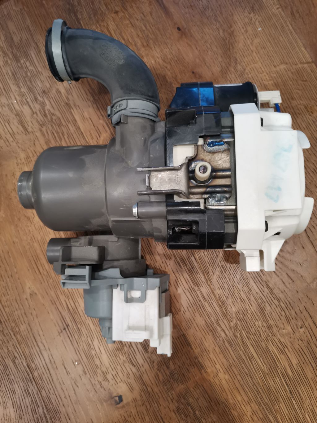 Dishwasher circulation pump was stuck