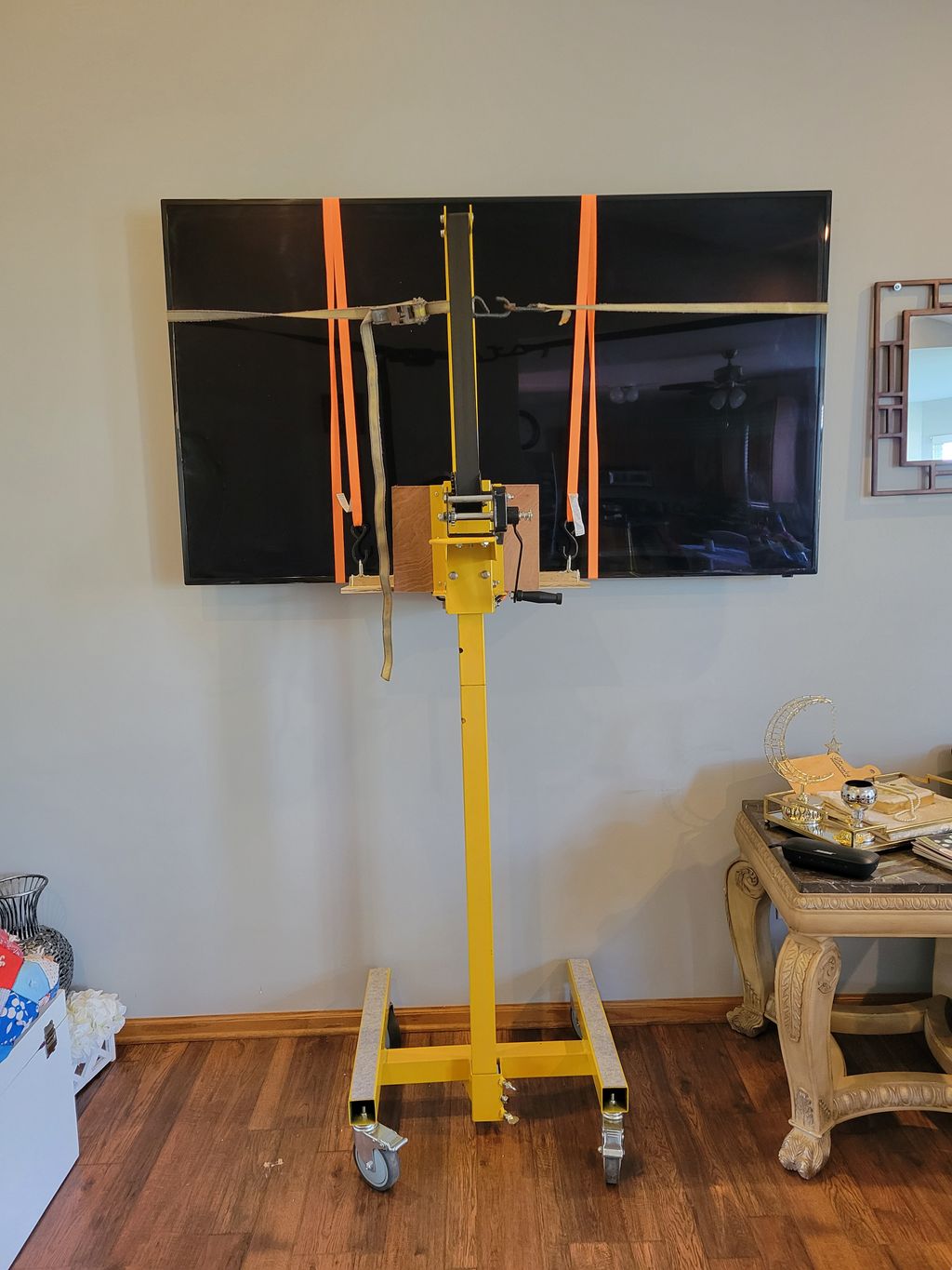 Mounting for 75 inch Samsung TV