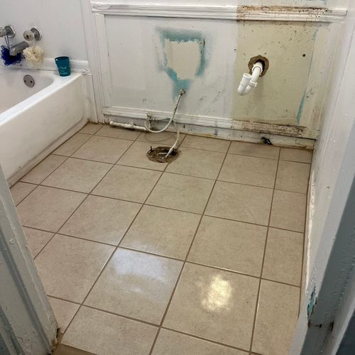 Jose did an outstanding job tiling a small bathroo