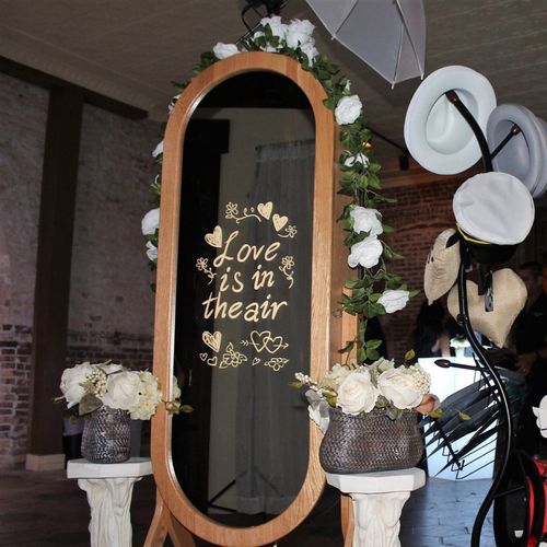 Wedding mirror photobooth example