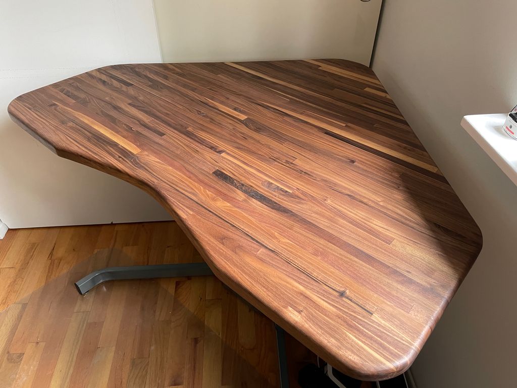 Custom corner desktop built for client.
