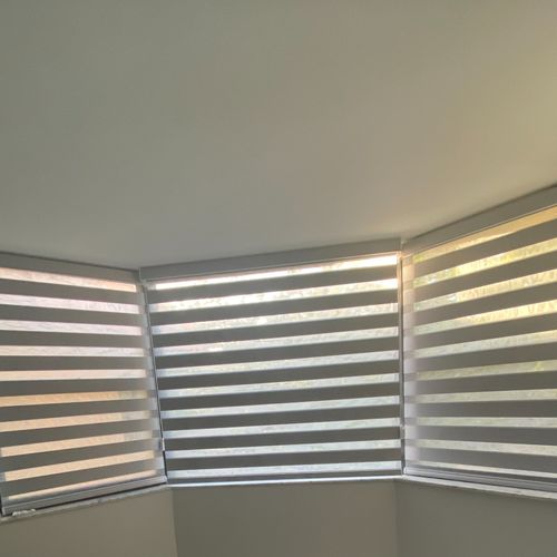 Evandro installed blinds in two bedrooms, on the p