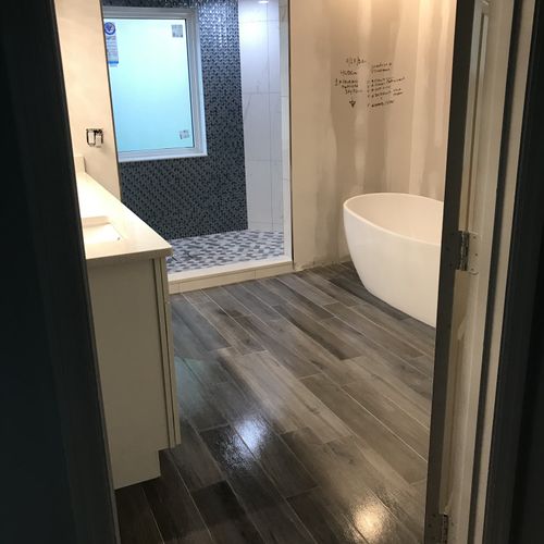 Full bathrooms remodeling
