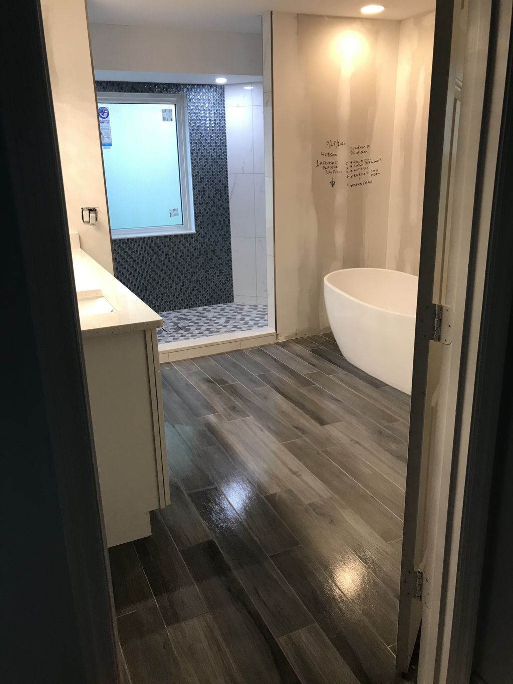 Full bathrooms remodeling