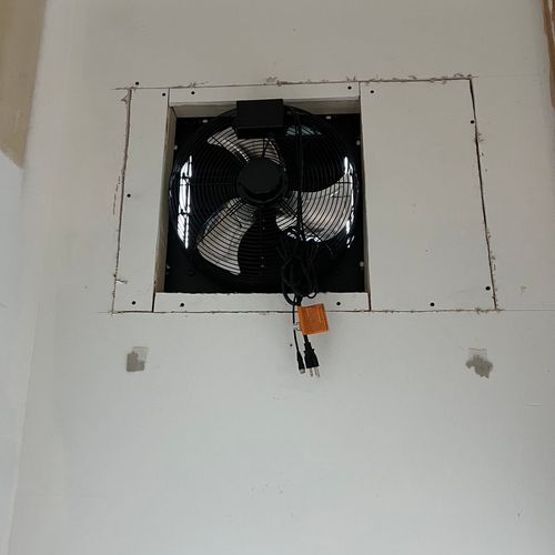 Exhaust fan in garage 