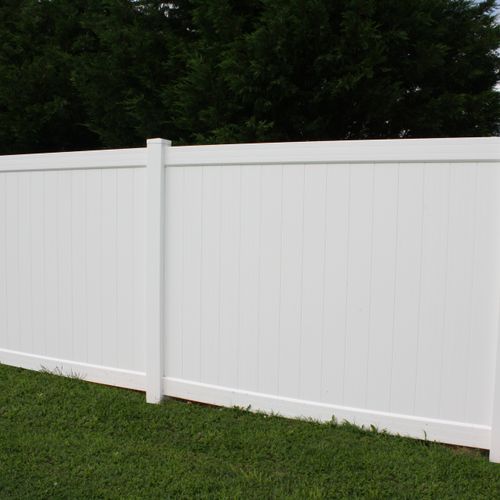 White Vinyl Privacy Fencing 