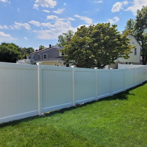 White Vinyl Privacy Fencing 