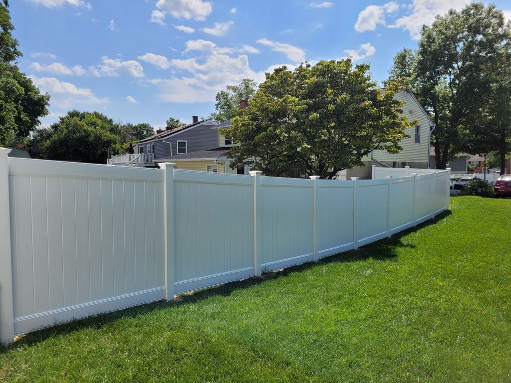 White Vinyl Privacy Fencing 