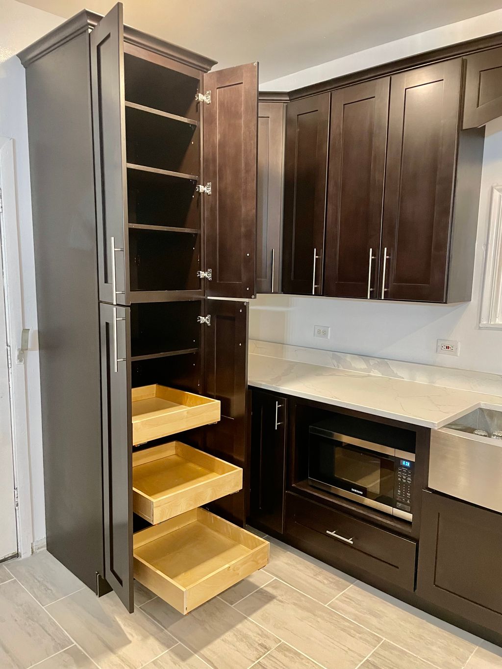 Pantry with Full pull out drawers 